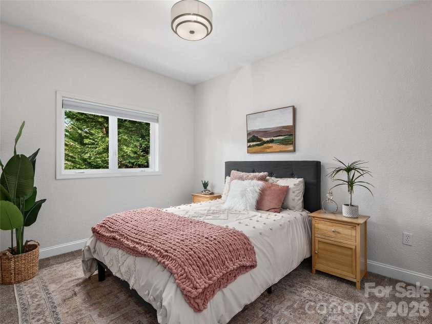 17 Lake Avenue, Black Mountain, NC 28711.  MLS# CAR4324446, YatesRealty ID 50666. 