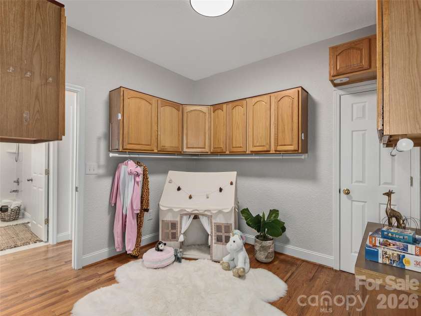 17 Lake Avenue, Black Mountain, NC 28711.  MLS# CAR4324446, YatesRealty ID 50666. 