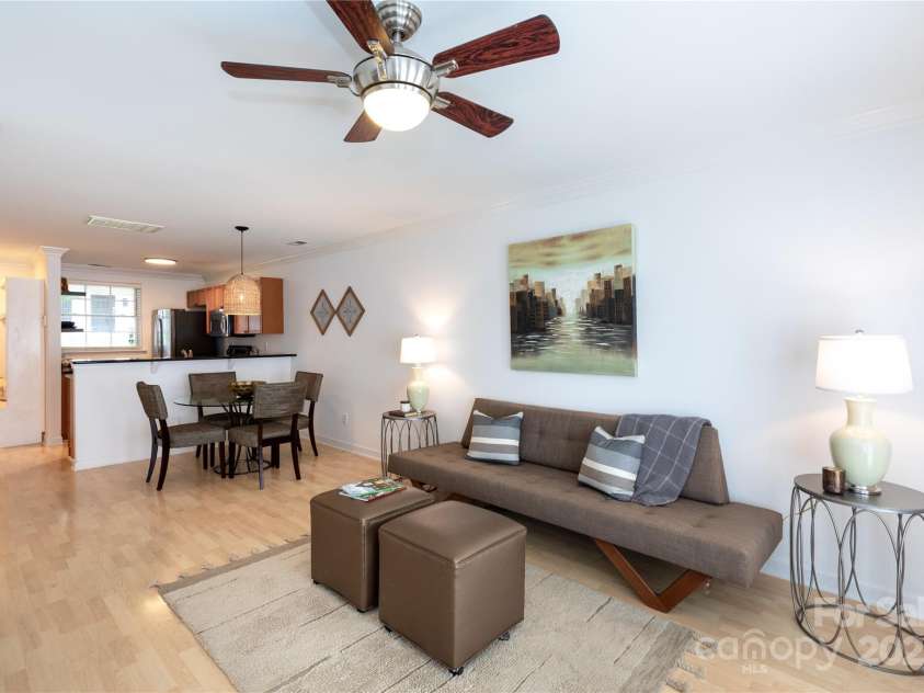 1230 Green Oaks Lane, Charlotte, NC 28205.  MLS# CAR4238666, YatesRealty ID 5067. 