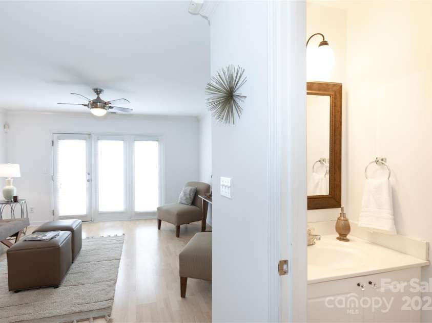 1230 Green Oaks Lane, Charlotte, NC 28205.  MLS# CAR4238666, YatesRealty ID 5067. 