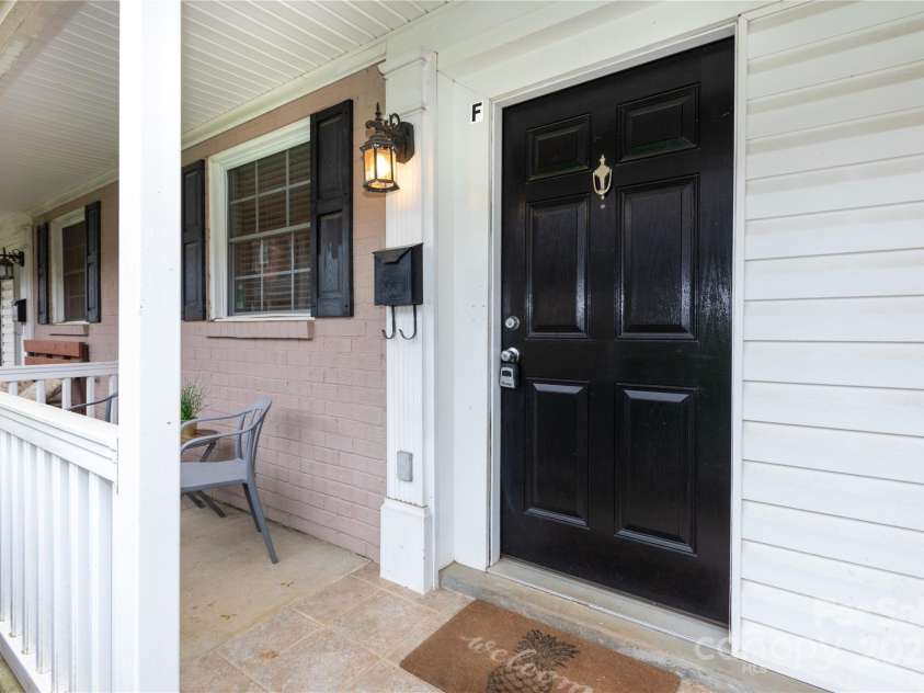 1230 Green Oaks Lane, Charlotte, NC 28205.  MLS# CAR4238666, YatesRealty ID 5067. 