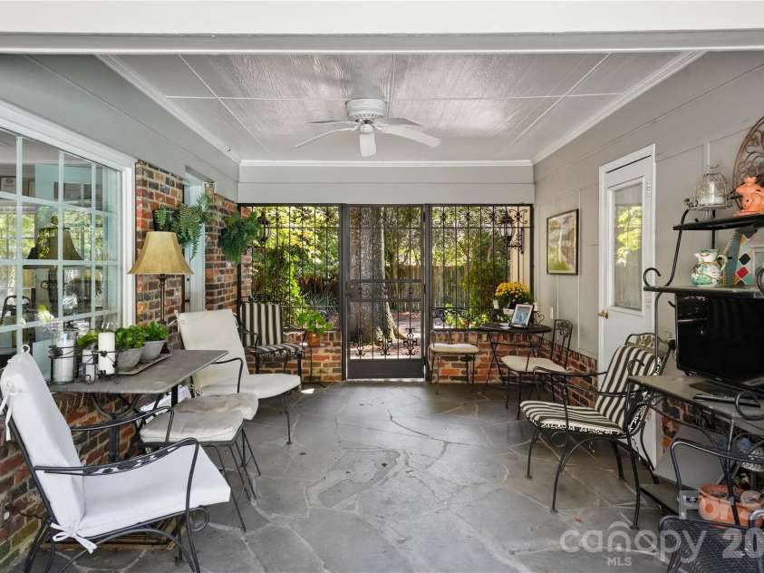 7600 Park Road, Charlotte, NC 28210.  MLS# CAR4435432, YatesRealty ID 5067. 