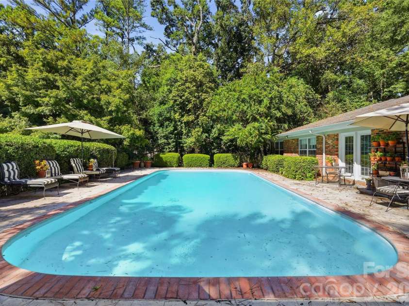 7600 Park Road, Charlotte, NC 28210.  MLS# CAR4435432, YatesRealty ID 5067. 