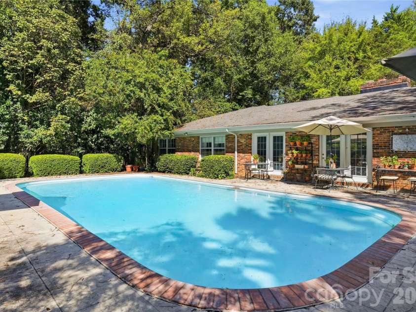 7600 Park Road, Charlotte, NC 28210.  MLS# CAR4435432, YatesRealty ID 5067. 