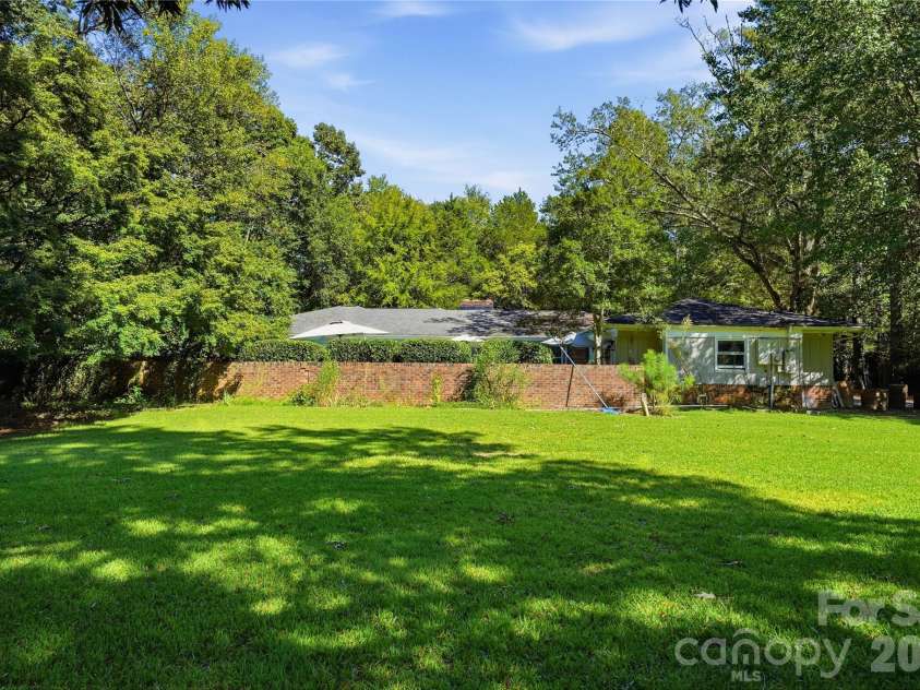 7600 Park Road, Charlotte, NC 28210.  MLS# CAR4435432, YatesRealty ID 5067. 