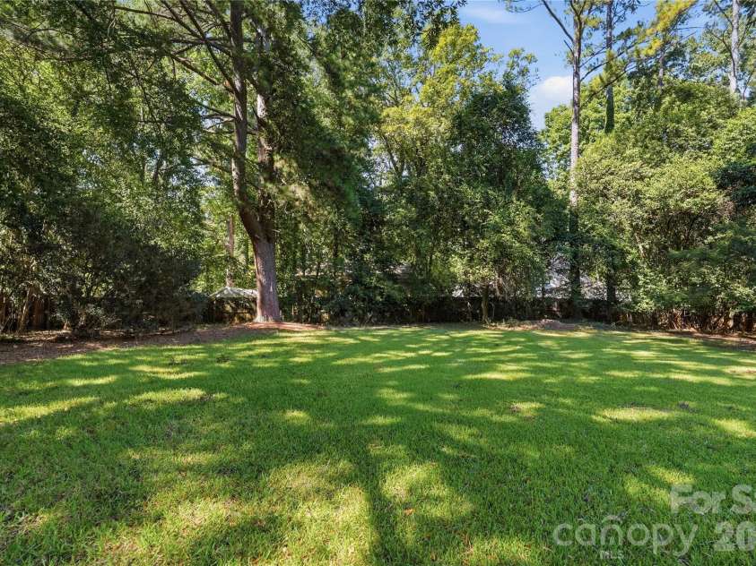 7600 Park Road, Charlotte, NC 28210.  MLS# CAR4435432, YatesRealty ID 5067. 