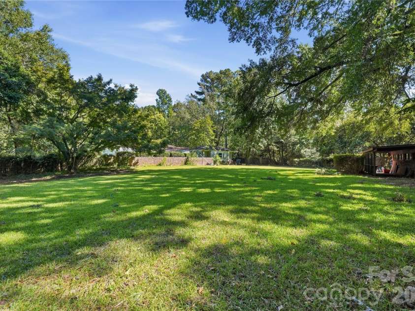 7600 Park Road, Charlotte, NC 28210.  MLS# CAR4435432, YatesRealty ID 5067. 
