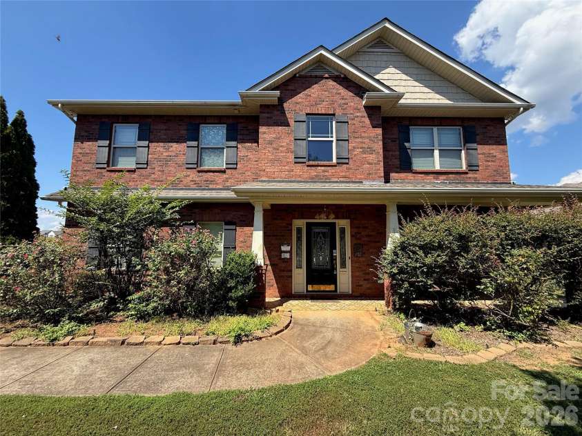 105 Jobe Drive, Statesville, NC 28677.  MLS# CAR4424040, YatesRealty ID 50672. 