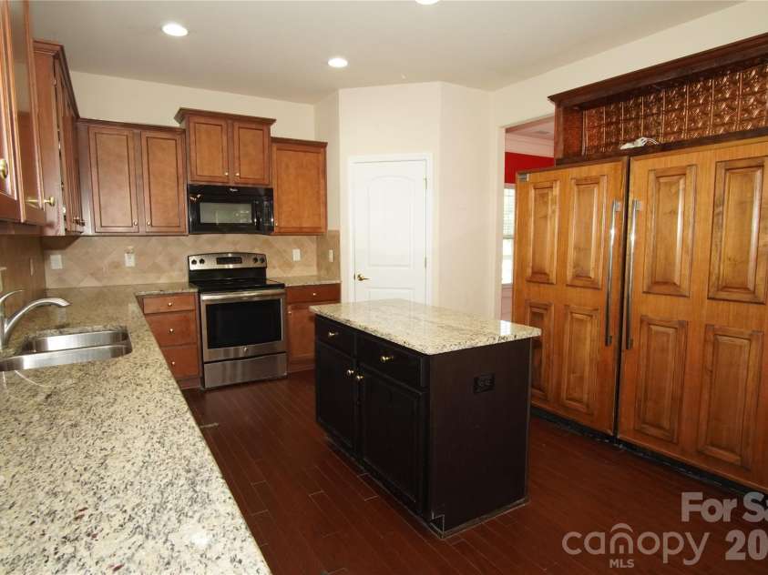 105 Jobe Drive, Statesville, NC 28677.  MLS# CAR4424040, YatesRealty ID 50672. 