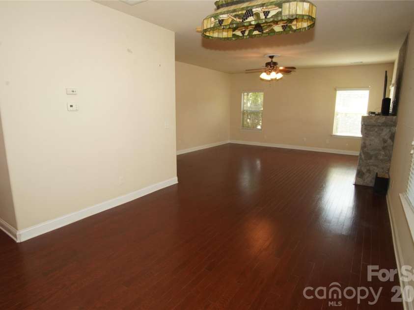 105 Jobe Drive, Statesville, NC 28677.  MLS# CAR4424040, YatesRealty ID 50672. 