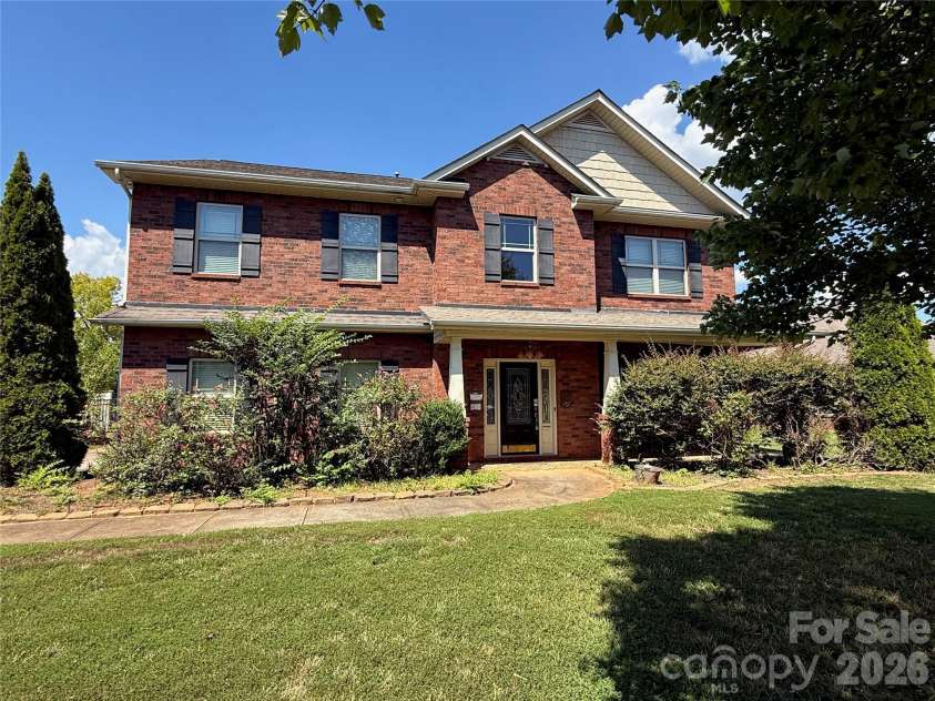 105 Jobe Drive, Statesville, NC 28677.  MLS# CAR4424040, YatesRealty ID 50672. 