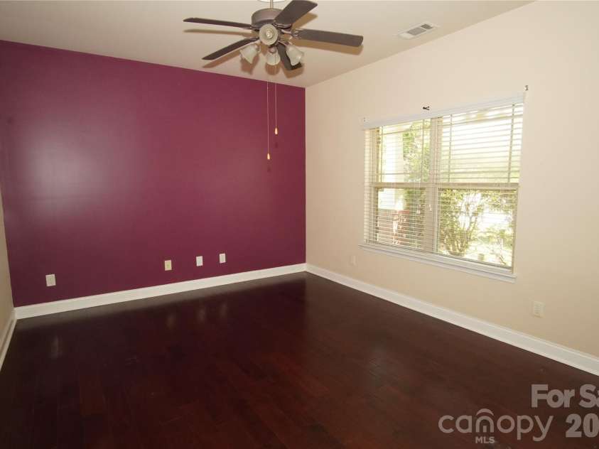 105 Jobe Drive, Statesville, NC 28677.  MLS# CAR4424040, YatesRealty ID 50672. Flex room d/s