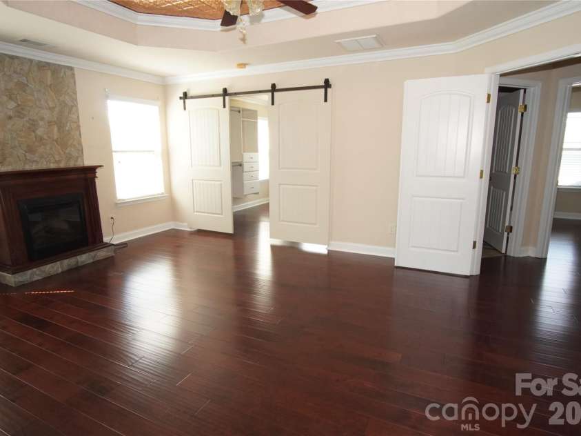 105 Jobe Drive, Statesville, NC 28677.  MLS# CAR4424040, YatesRealty ID 50672. Primary Bedroom