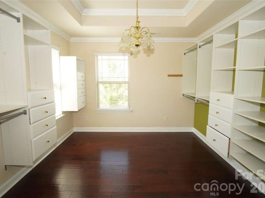 105 Jobe Drive, Statesville, NC 28677.  MLS# CAR4424040, YatesRealty ID 50672. Primary closet