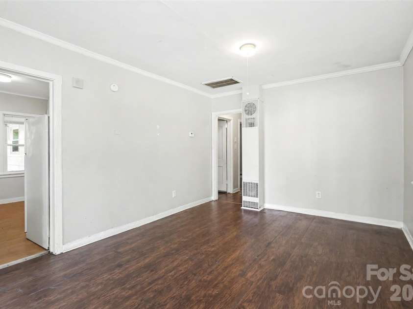4115 Tresevant Avenue, Charlotte, NC 28208.  MLS# CAR4423929, YatesRealty ID 50676. 