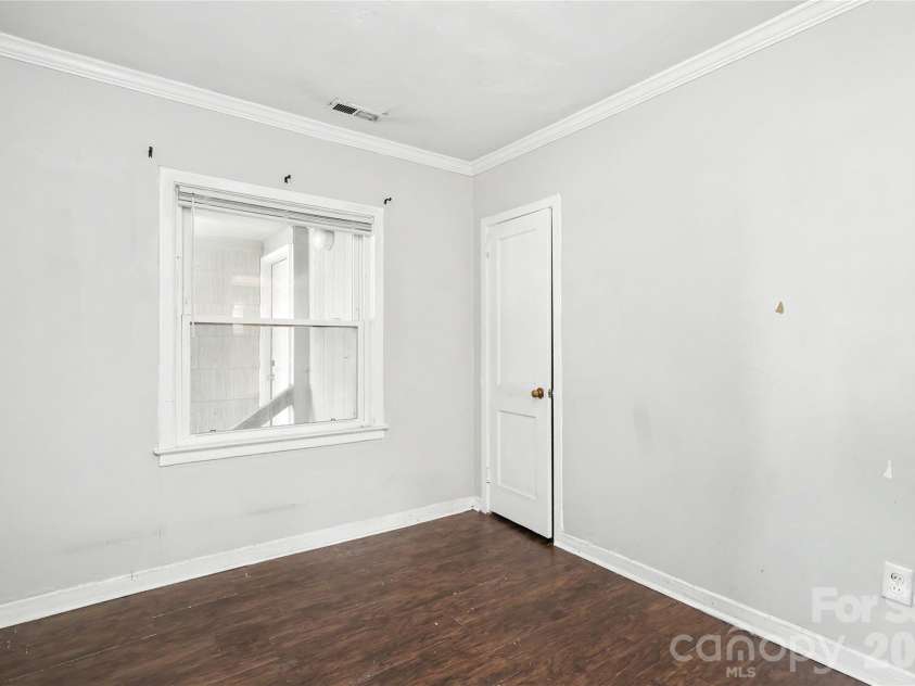 4115 Tresevant Avenue, Charlotte, NC 28208.  MLS# CAR4423929, YatesRealty ID 50676. 
