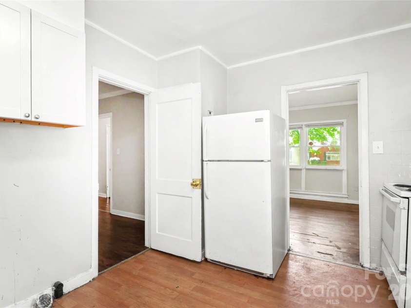4115 Tresevant Avenue, Charlotte, NC 28208.  MLS# CAR4423929, YatesRealty ID 50676. 
