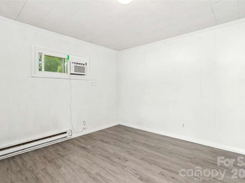4115 Tresevant Avenue, Charlotte, NC 28208.  MLS# CAR4423929, YatesRealty ID 50676. 