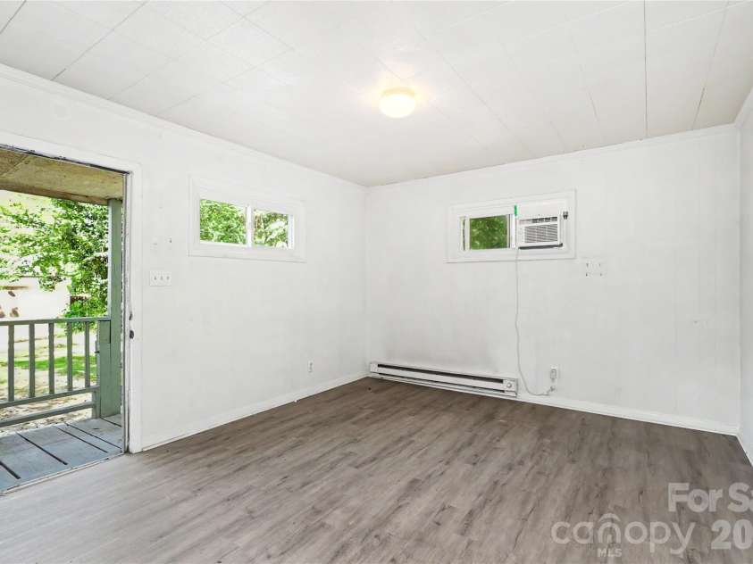 4115 Tresevant Avenue, Charlotte, NC 28208.  MLS# CAR4423929, YatesRealty ID 50676. 