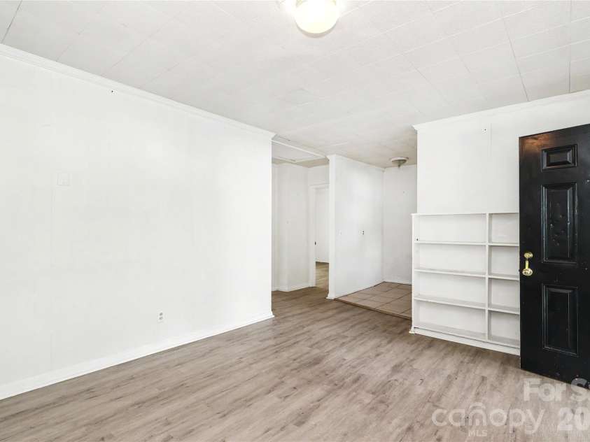 4115 Tresevant Avenue, Charlotte, NC 28208.  MLS# CAR4423929, YatesRealty ID 50676. 
