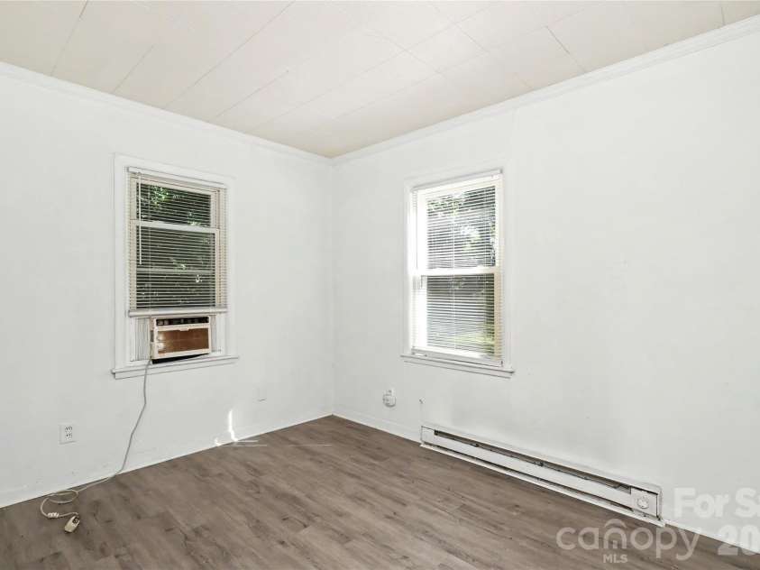 4115 Tresevant Avenue, Charlotte, NC 28208.  MLS# CAR4423929, YatesRealty ID 50676. 