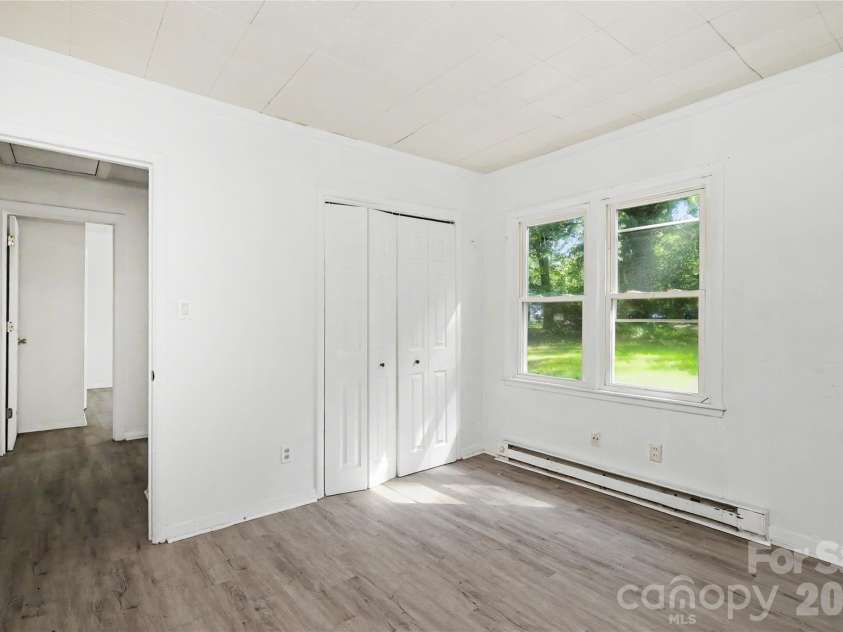 4115 Tresevant Avenue, Charlotte, NC 28208.  MLS# CAR4423929, YatesRealty ID 50676. 