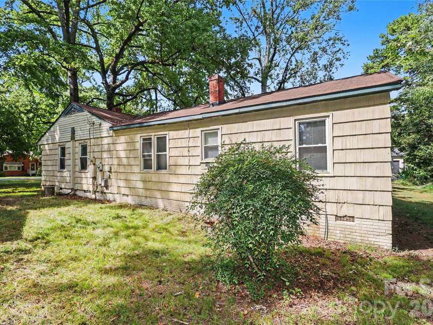 4115 Tresevant Avenue, Charlotte, NC 28208.  MLS# CAR4423929, YatesRealty ID 50676. 