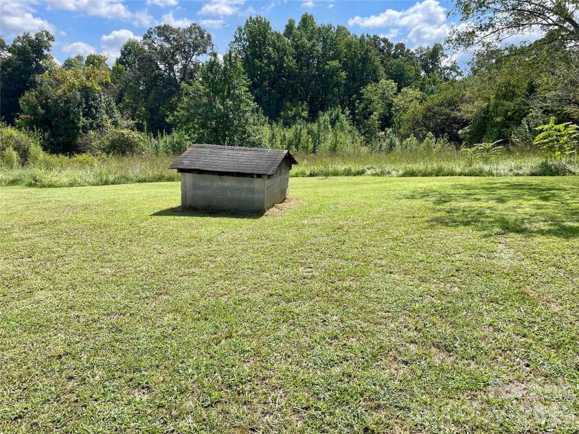 112 Flake Road, Harmony, NC 28634.  MLS# CAR4424130, YatesRealty ID 50677. 