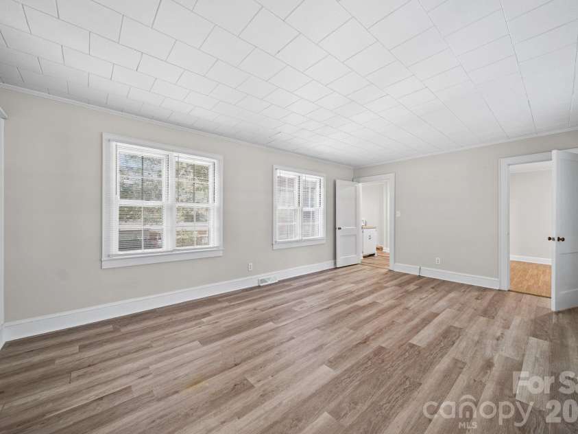 406 Sunset Drive, Stanley, NC 28164.  MLS# CAR4424220, YatesRealty ID 50678. 