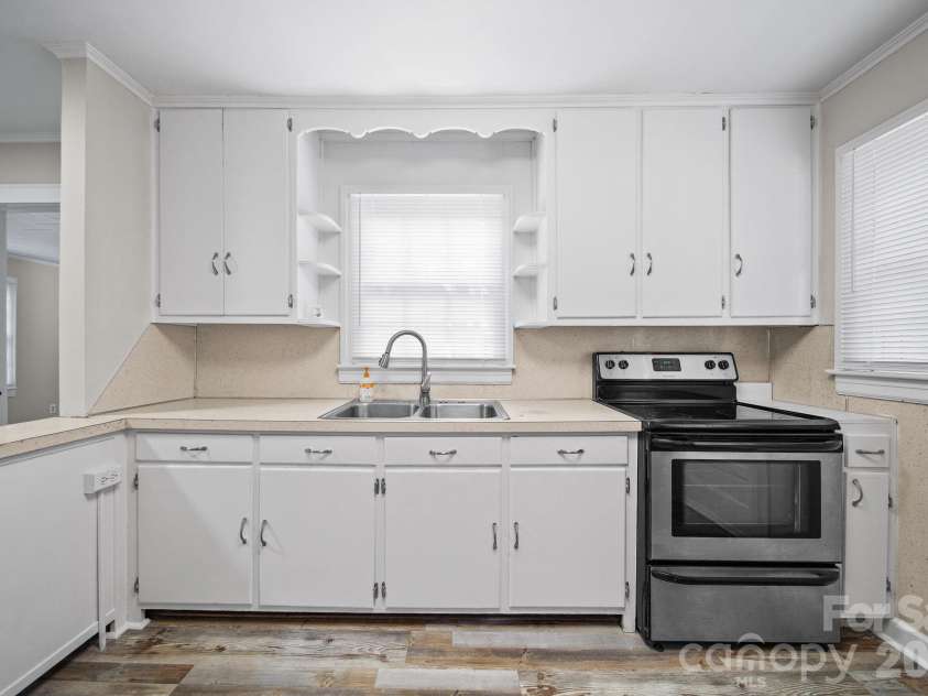406 Sunset Drive, Stanley, NC 28164.  MLS# CAR4424220, YatesRealty ID 50678. 