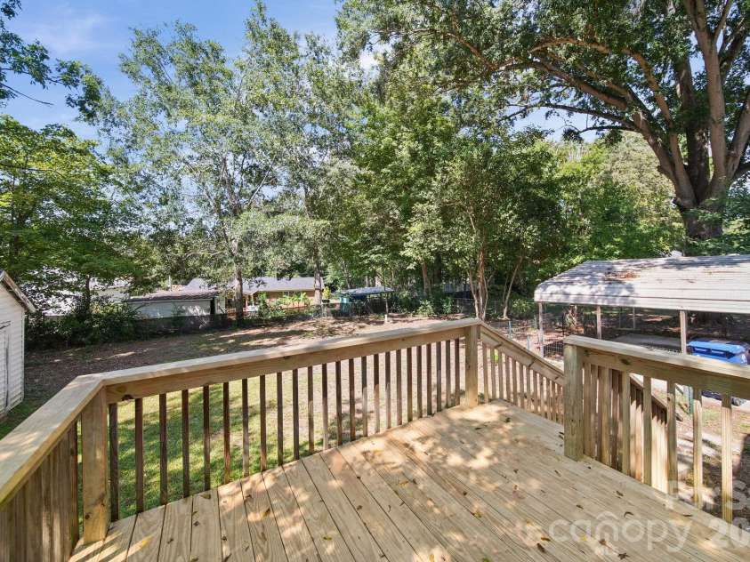 406 Sunset Drive, Stanley, NC 28164.  MLS# CAR4424220, YatesRealty ID 50678. 