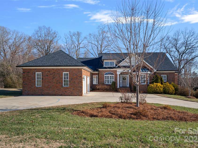2635 Queens Drive, Lincolnton, NC 28092.  MLS# CAR4215320, YatesRealty ID 5068. 
