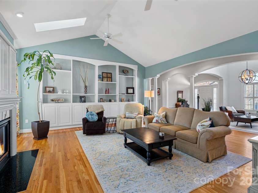 2635 Queens Drive, Lincolnton, NC 28092.  MLS# CAR4215320, YatesRealty ID 5068. 