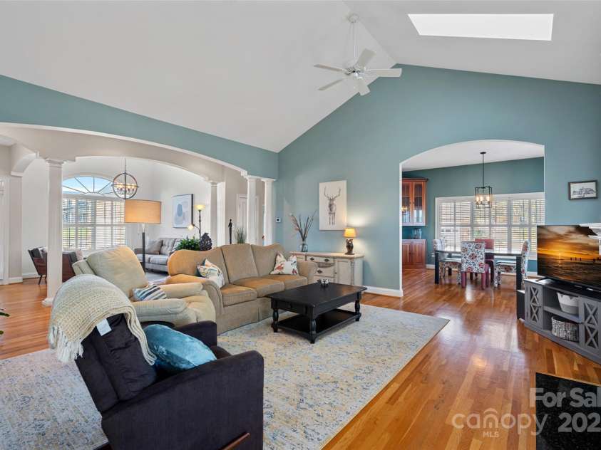 2635 Queens Drive, Lincolnton, NC 28092.  MLS# CAR4215320, YatesRealty ID 5068. 