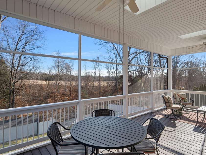 2635 Queens Drive, Lincolnton, NC 28092.  MLS# CAR4215320, YatesRealty ID 5068. 