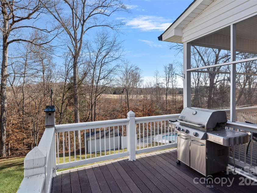 2635 Queens Drive, Lincolnton, NC 28092.  MLS# CAR4215320, YatesRealty ID 5068. 