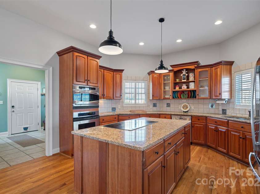 2635 Queens Drive, Lincolnton, NC 28092.  MLS# CAR4215320, YatesRealty ID 5068. 