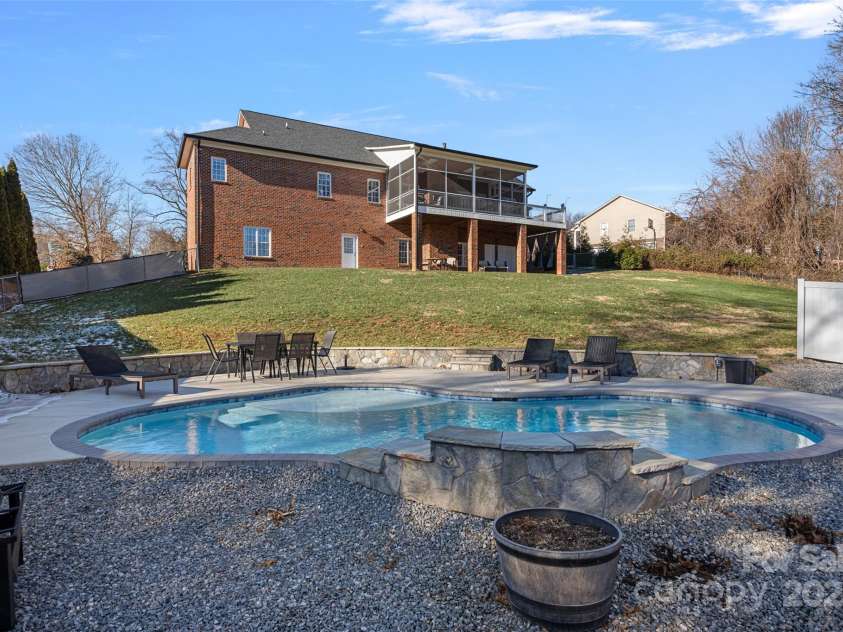 2635 Queens Drive, Lincolnton, NC 28092.  MLS# CAR4215320, YatesRealty ID 5068. 