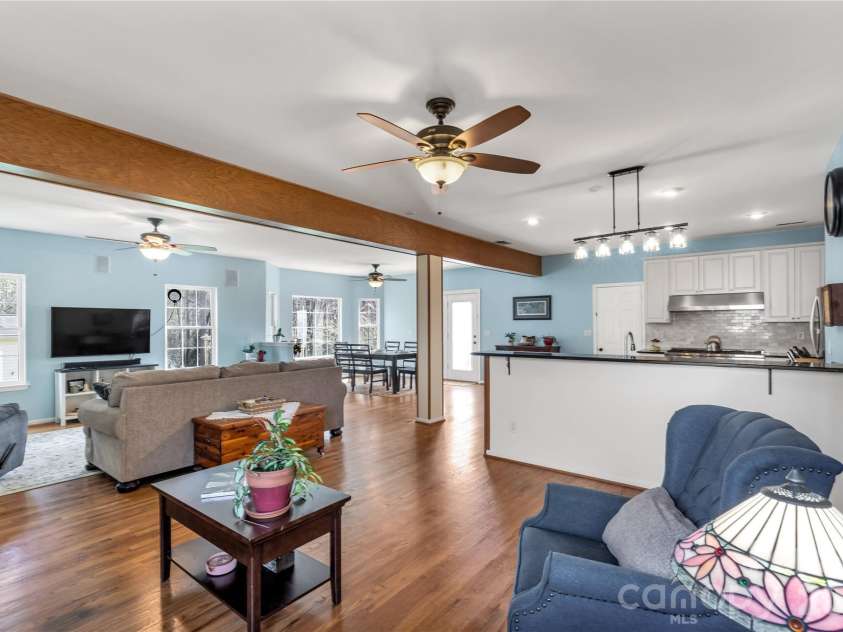 623 Cheval Drive, Fort Mill, SC 29708.  MLS# CAR4358389, YatesRealty ID 5068. Living Room