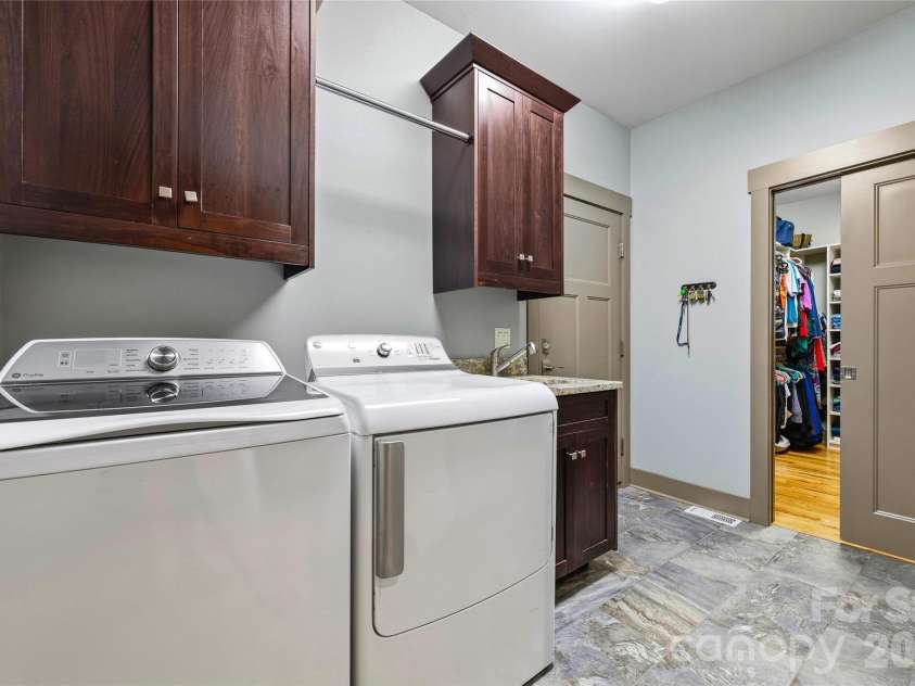 15 Owl Creek Lane, Fairview, NC 28730.  MLS# CAR4385269, YatesRealty ID 50681. 