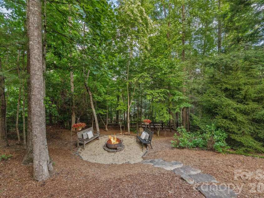 15 Owl Creek Lane, Fairview, NC 28730.  MLS# CAR4385269, YatesRealty ID 50681. 