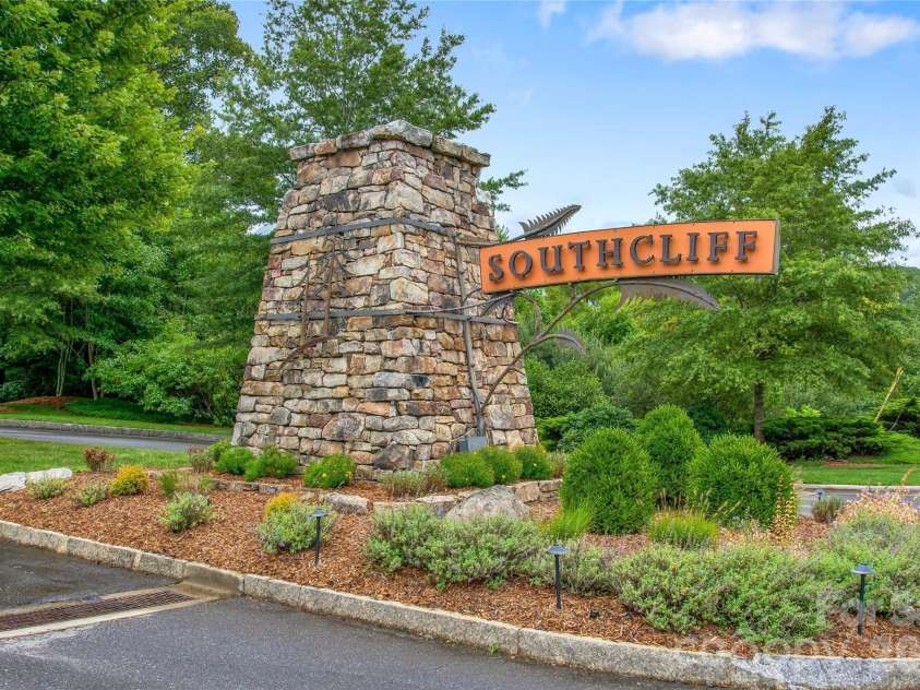15 Owl Creek Lane, Fairview, NC 28730.  MLS# CAR4385269, YatesRealty ID 50681. 