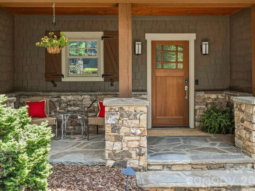 15 Owl Creek Lane, Fairview, NC 28730.  MLS# CAR4385269, YatesRealty ID 50681. 