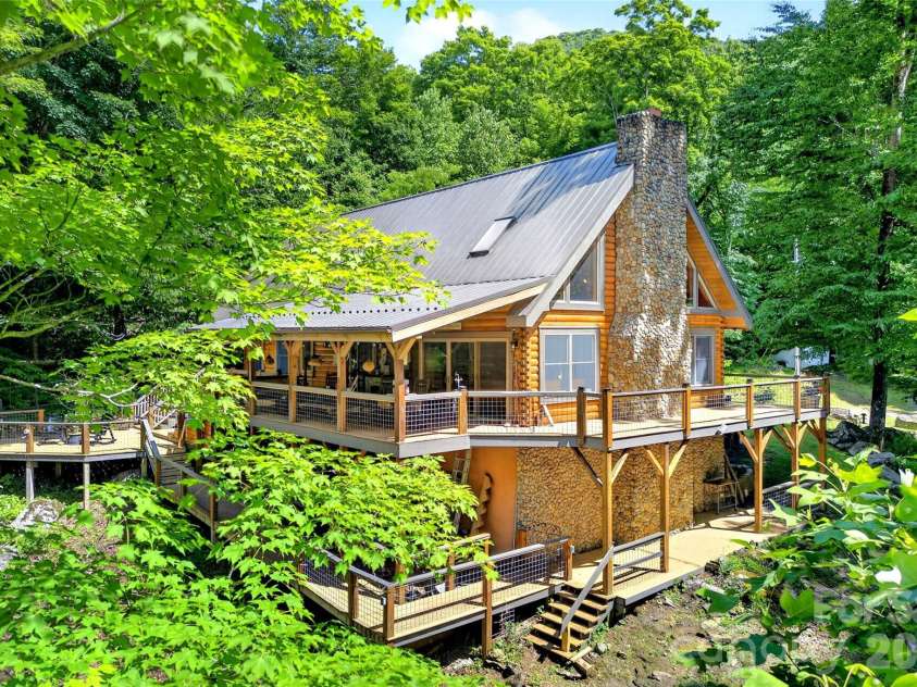87 Ali Avenue, Bakersville, NC 28705.  MLS# CAR4393255, YatesRealty ID 50682. 