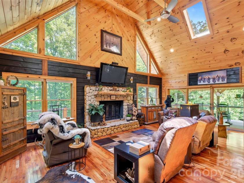 87 Ali Avenue, Bakersville, NC 28705.  MLS# CAR4393255, YatesRealty ID 50682. 