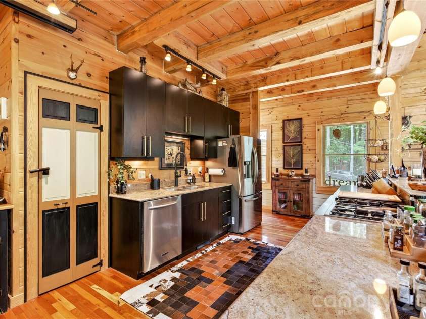 87 Ali Avenue, Bakersville, NC 28705.  MLS# CAR4393255, YatesRealty ID 50682. 