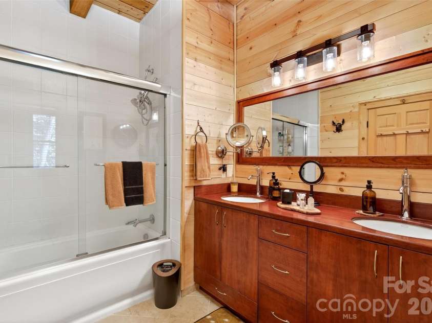 87 Ali Avenue, Bakersville, NC 28705.  MLS# CAR4393255, YatesRealty ID 50682. 