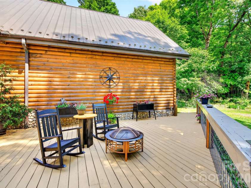 87 Ali Avenue, Bakersville, NC 28705.  MLS# CAR4393255, YatesRealty ID 50682. 