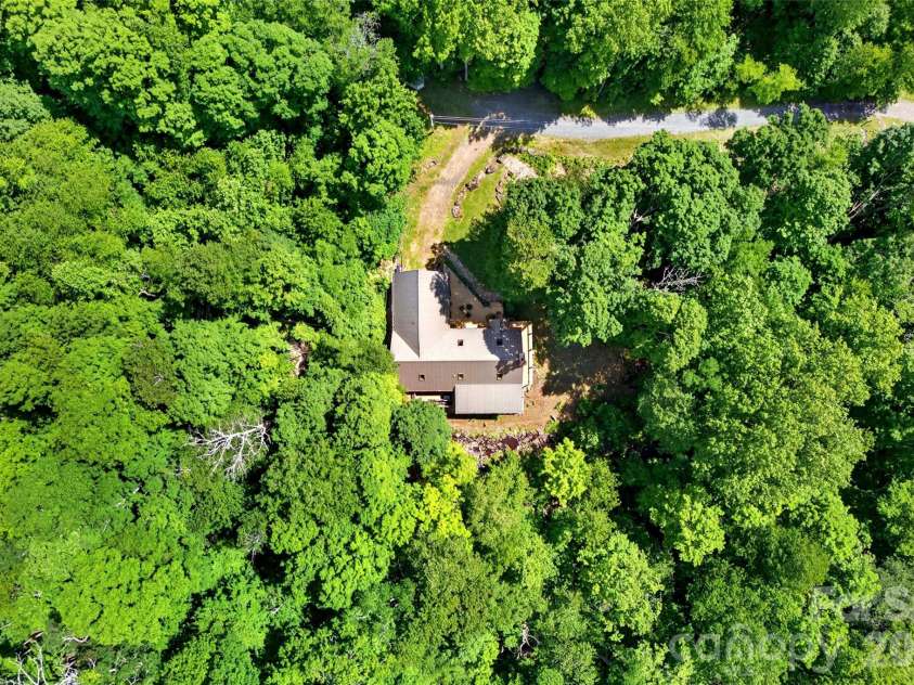 87 Ali Avenue, Bakersville, NC 28705.  MLS# CAR4393255, YatesRealty ID 50682. 