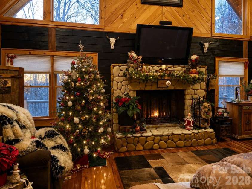 87 Ali Avenue, Bakersville, NC 28705.  MLS# CAR4393255, YatesRealty ID 50682. 